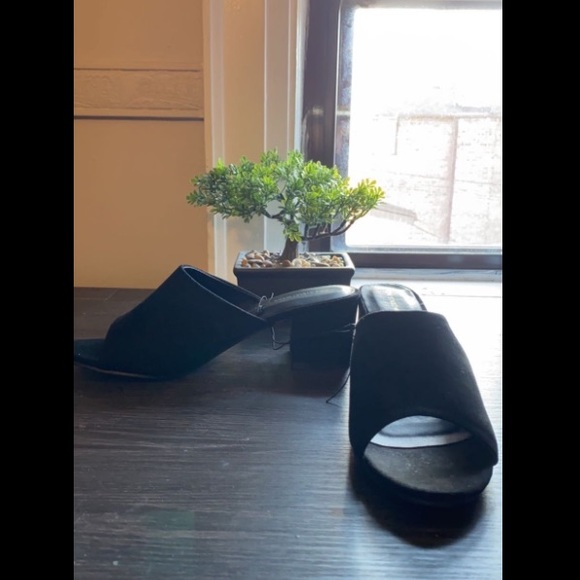 Shoes - Sandal heels